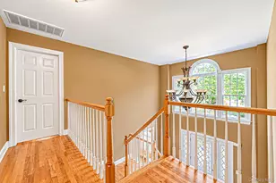 9 Franciscan Ln, Smithtown, NY 11787 - Photo 19