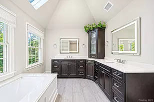 9 Franciscan Ln, Smithtown, NY 11787 - Photo 23