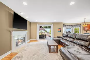 9 Franciscan Ln, Smithtown, NY 11787 - Photo 15