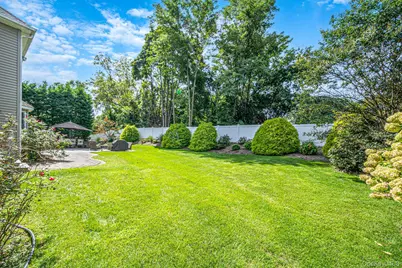 9 Franciscan Lane, Smithtown, NY 11787 - Photo 33