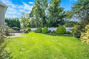 9 Franciscan Ln, Smithtown, NY 11787 - Photo 33