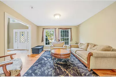 9 Franciscan Lane, Smithtown, NY 11787 - Photo 5