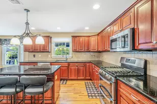 9 Franciscan Ln, Smithtown, NY 11787 - Photo 7