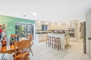4 Kroft Ct, Huntington, NY 11743 - Photo 11