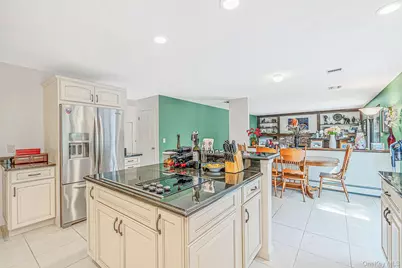 4 Kroft Court, Huntington, NY 11743 - Photo 15