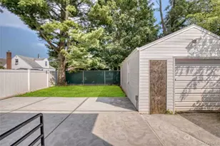 230 Westbury Blvd, Hempstead, NY 11550 - Photo 25