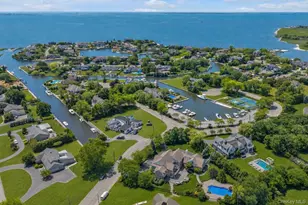 38 The Helm, East Islip, NY 11730 - Photo 25