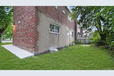 918 Throgs Neck Expwy, Bronx, NY 10465 - Photo 23