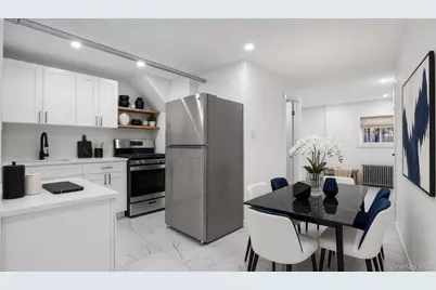 4135 Murdock Avenue, Bronx, NY 10466 - Photo 5