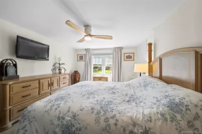 70 Middle Pond Road #22, Southampton, NY 11968 - Photo 13