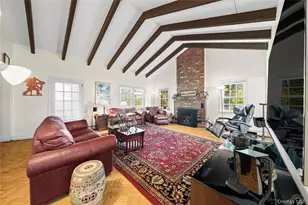 70 Middle Pond Rd, Southampton, NY 11968 - Photo 11