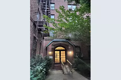 4220 Kissena Blvd  Apt D2, Flushing, NY 11355 - Photo 1