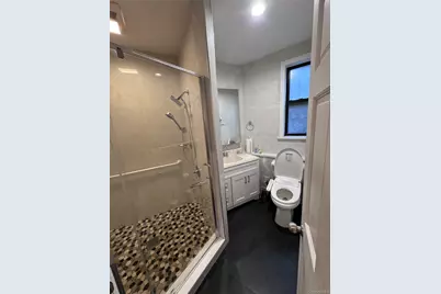 4220 Kissena Blvd  Apt D2, Flushing, NY 11355 - Photo 7