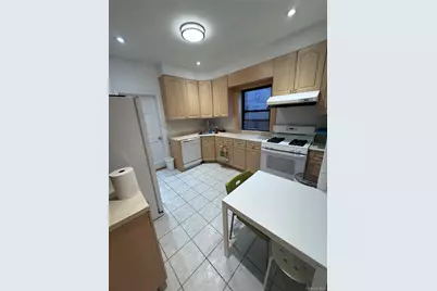 4220 Kissena Blvd  Apt D2, Flushing, NY 11355 - Photo 13