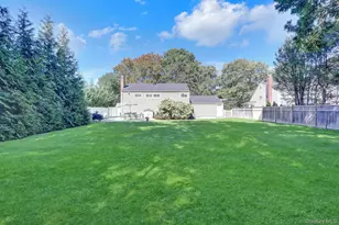 719 Glenridge Ln, East Northport, NY 11731 - Photo 3