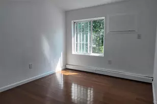 139-30 Laurelton Pkwy, Rosedale, NY 11422 - Photo 13