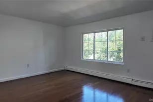 139-30 Laurelton Pkwy, Rosedale, NY 11422 - Photo 17