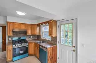 147 Broadway, West Hempstead, NY 11552 - Photo 11