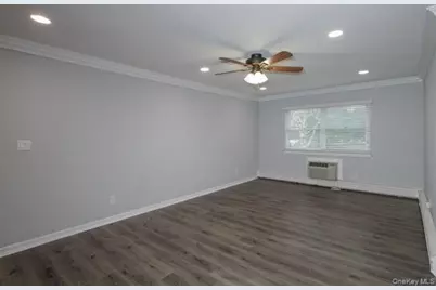 39 Elliot Place #39-5B, Smithtown, NY 11787 - Photo 3