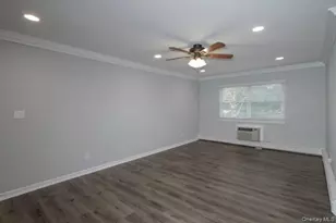 39 Elliot Pl, Smithtown, NY 11787 - Photo 3
