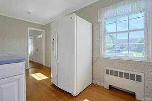 21 Elm Street E, Valhalla, NY 10595 - Photo 13