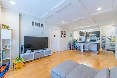 64-05 Yellowstone Boulevard #519, Forest Hills, NY 11375 - Photo 3