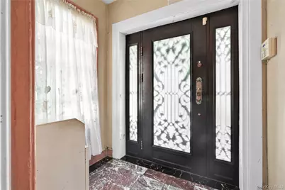 84-42 Charlecote Ridge, Jamaica, NY 11432 - Photo 3