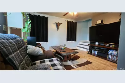 613-615 Salt Point Turnpike, Hyde Park, NY 12601 - Photo 11