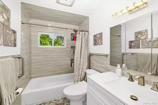 64 Frank St, Lindenhurst, NY 11757 - Photo 17
