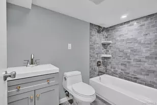 6 Manchester St, Westbury, NY 11590 - Photo 29