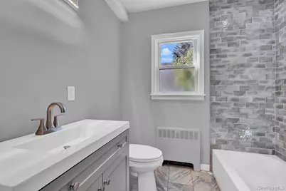 6 Manchester Street, Westbury, NY 11590 - Photo 25