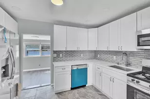 6 Manchester St, Westbury, NY 11590 - Photo 11