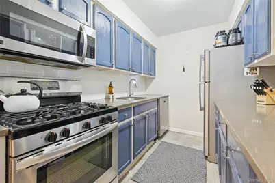 141 Pointe Circle N #141, Coram, NY 11727 - Photo 9