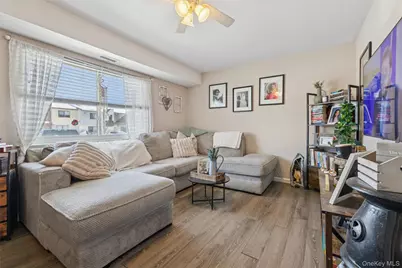 141 Pointe Circle N #141, Coram, NY 11727 - Photo 3