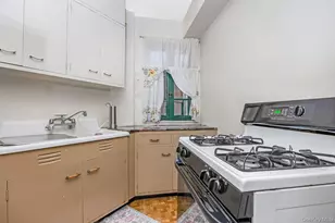 1560 Metropolitan Ave, Bronx, NY 10462 - Photo 11