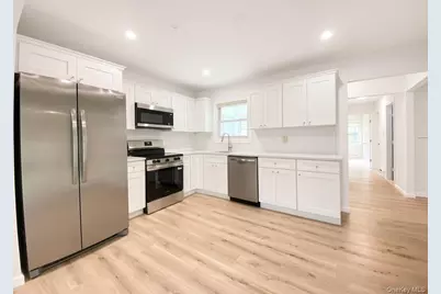 19 Hearthside, Mount Sinai, NY 11766 - Photo 3