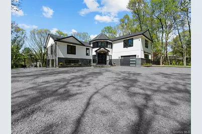 5 N Hills Road, East Norwich, NY 11732 - Photo 1