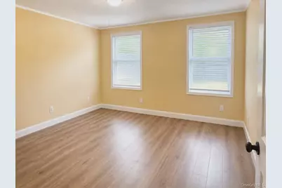 21 Village Circle E #21, Manorville, NY 11949 - Photo 7
