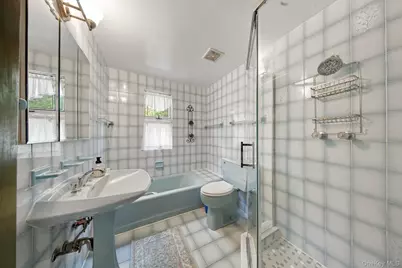 8401 104th Street, Richmond Hill, NY 11418 - Photo 13
