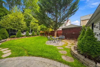 8401 104th Street, Richmond Hill, NY 11418 - Photo 21