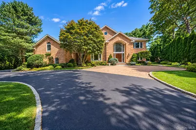 19 Cobblestone Court, Centerport, NY 11721 - Photo 1