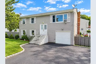 83 Pine Tree Drive, Shirley, NY 11967 - Photo 7