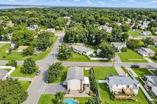 83 Pinetree Dr, Shirley, NY 11967 - Photo 9