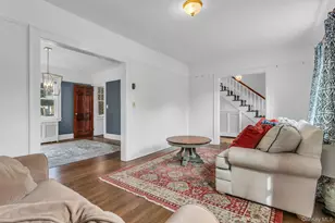 42 Nassau Ave, Glen Cove, NY 11542 - Photo 9