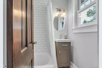 42 Nassau Avenue, Glen Cove, NY 11542 - Photo 19