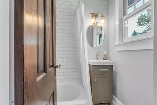 42 Nassau Ave, Glen Cove, NY 11542 - Photo 19