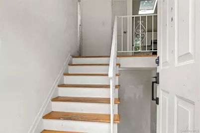 1056 Arthur Street, Uniondale, NY 11553 - Photo 23