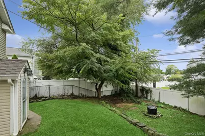 21 Edgewood, Plainview, NY 11803 - Photo 35