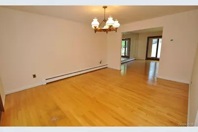 12 Charlotte Place, Hartsdale, NY 10530 - Photo 19