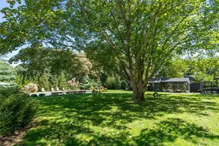 225 Marion Ln, East Marion, NY 11939 - Photo 11